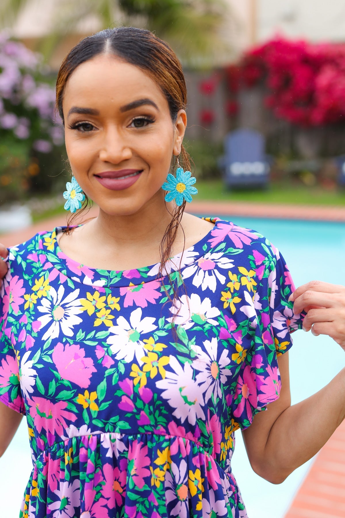 Sky Blue Daisy Flower Straw Dangle Earrings