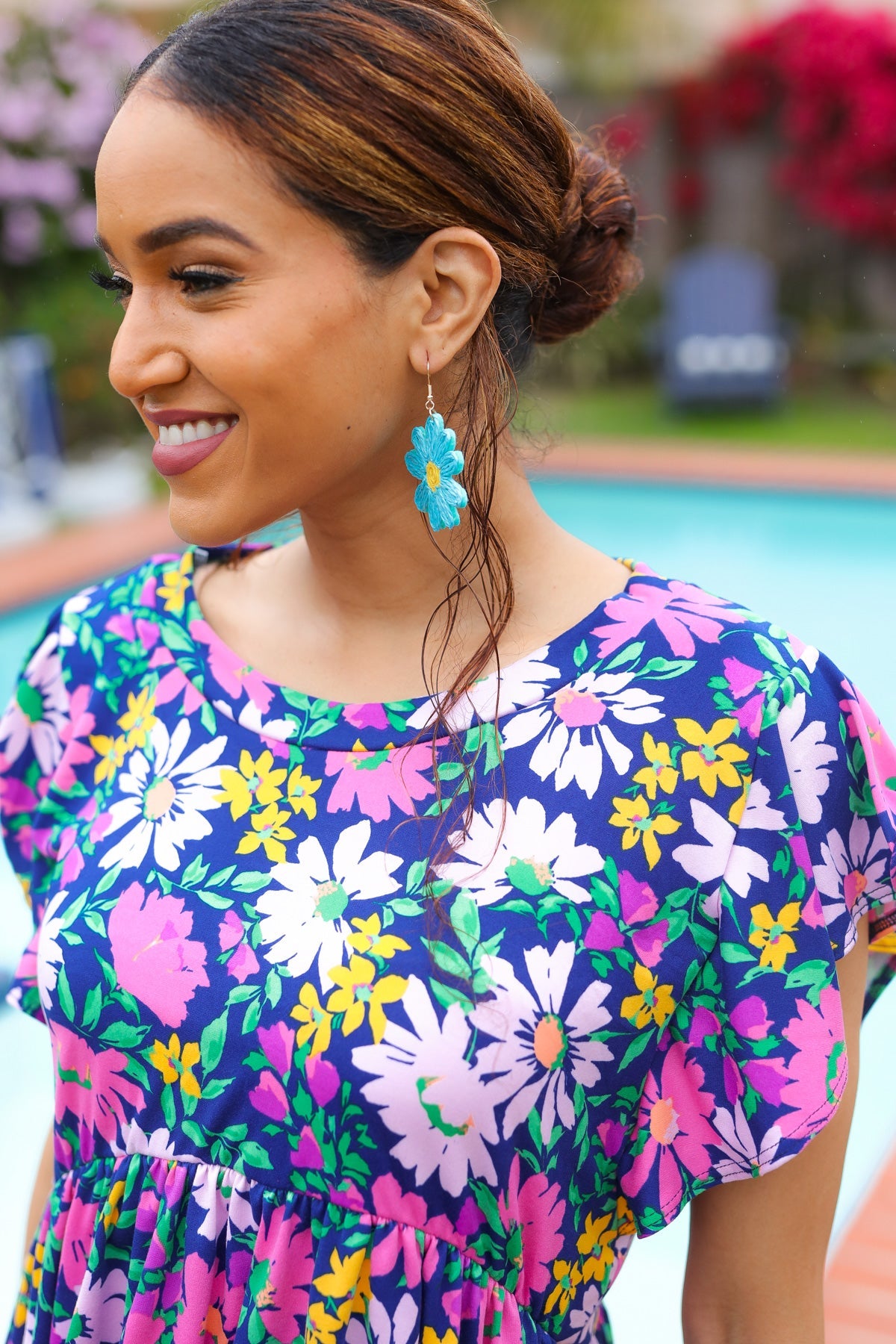 Sky Blue Daisy Flower Straw Dangle Earrings