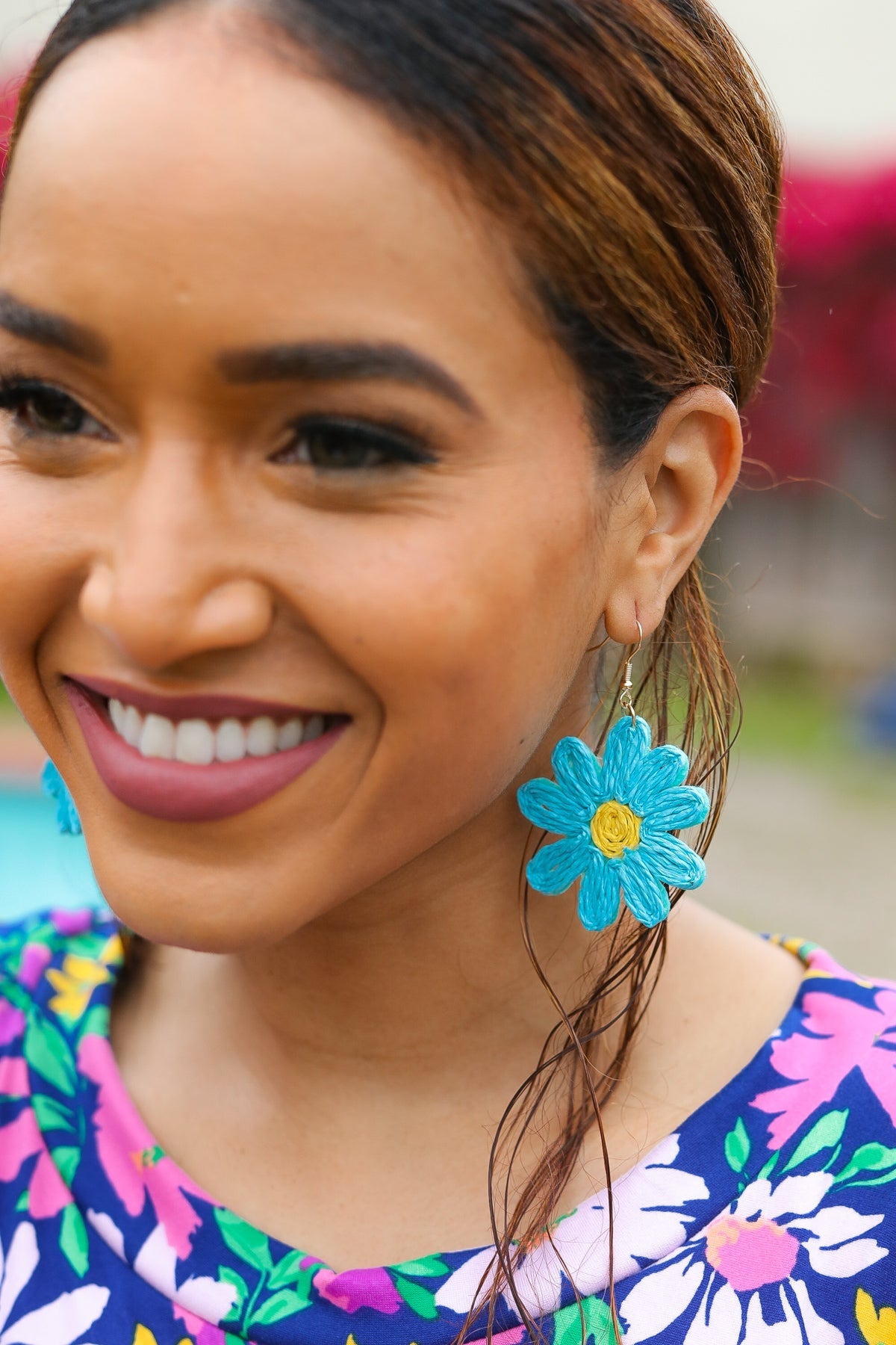 Sky Blue Daisy Flower Straw Dangle Earrings